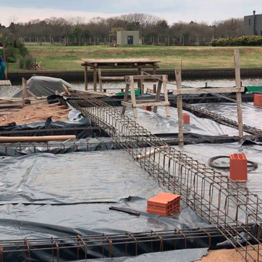 Rollo Plástico Negro de 20'X100'X4mil INPASA