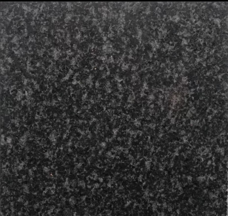 Sobre Granito Black G654 (60cmx2mt) con zócalo