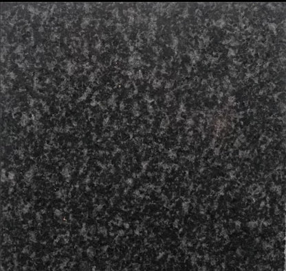 Sobre Granito Black G654 (60cmx2mt) con zócalo
