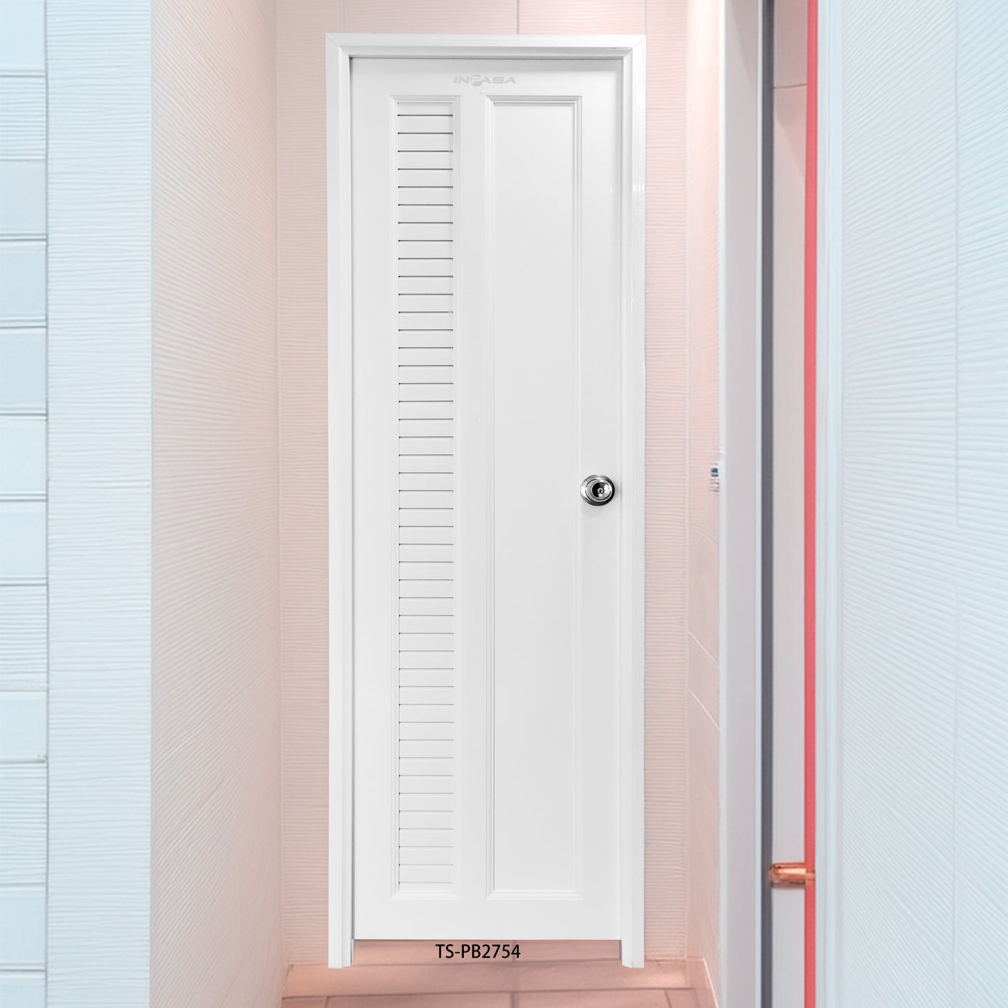 Puerta de Baño PVC 2'×7' – Blanca con Persiana de Ventilación (Derecha)